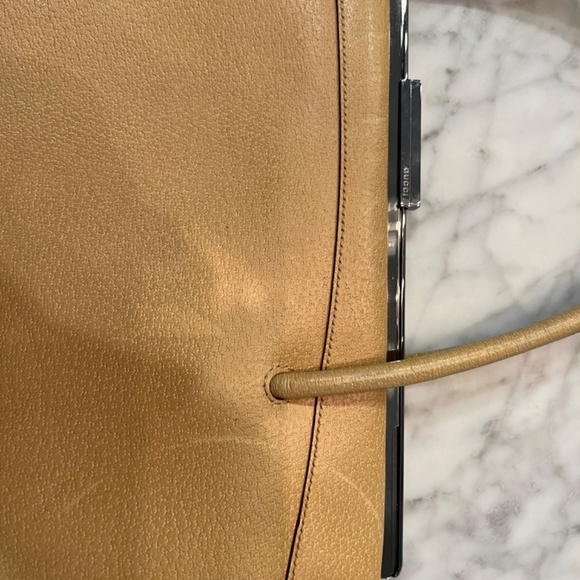 Vintage Gucci slide closure handbag - Picture 4 of 16